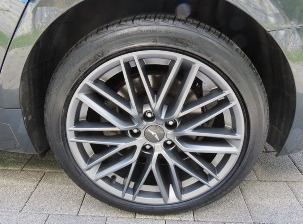 제네시스 G70 2.0T AWD 사진 17