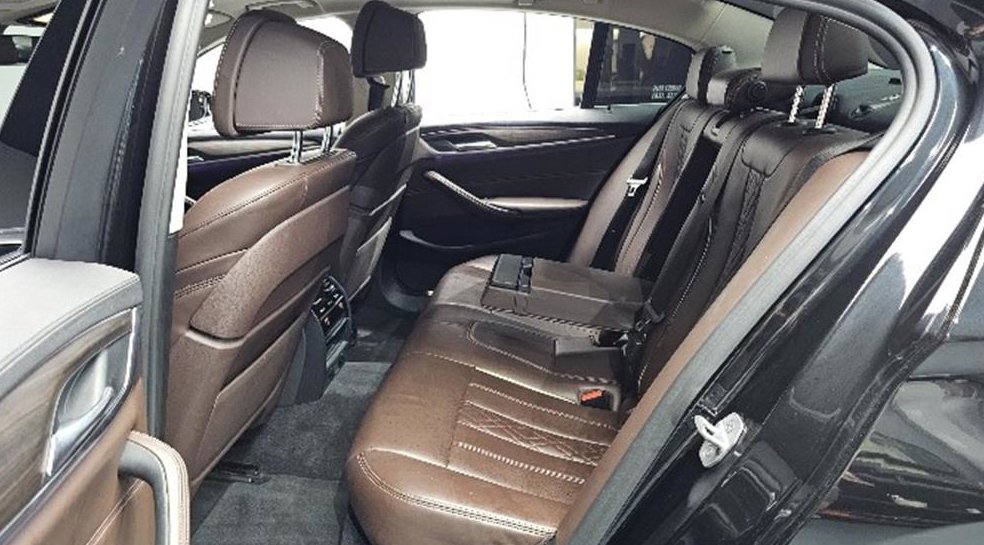 BMW 5시리즈 520d M 스포츠 플러스 사진 16