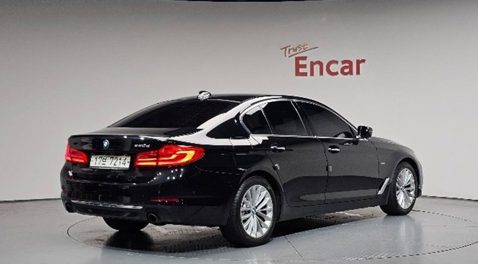 BMW 5시리즈 520d M 스포츠 플러스 사진 2