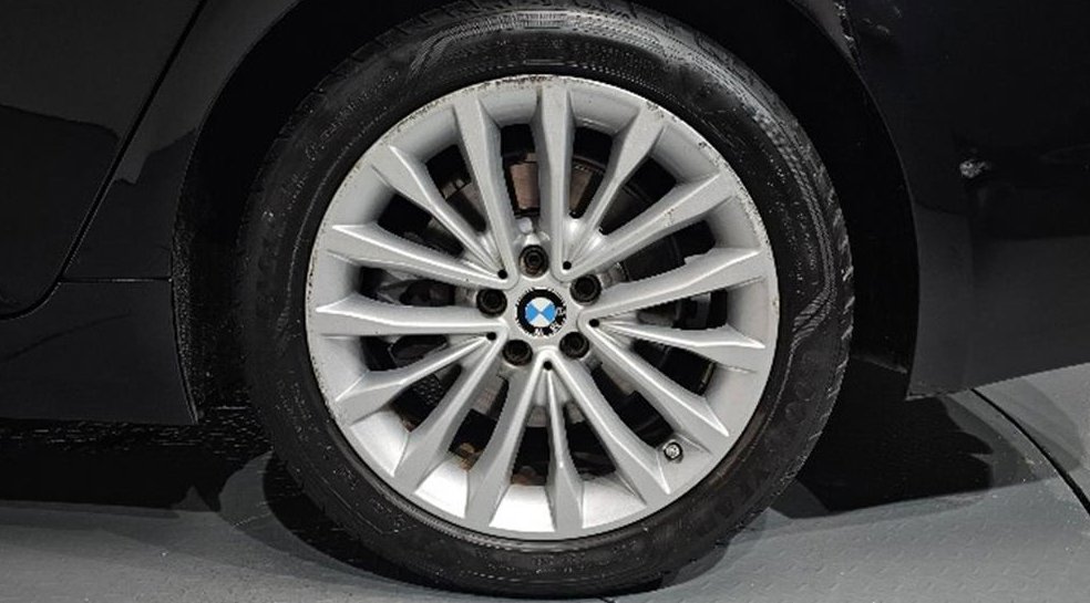 BMW 5시리즈 520d M 스포츠 플러스 사진 6