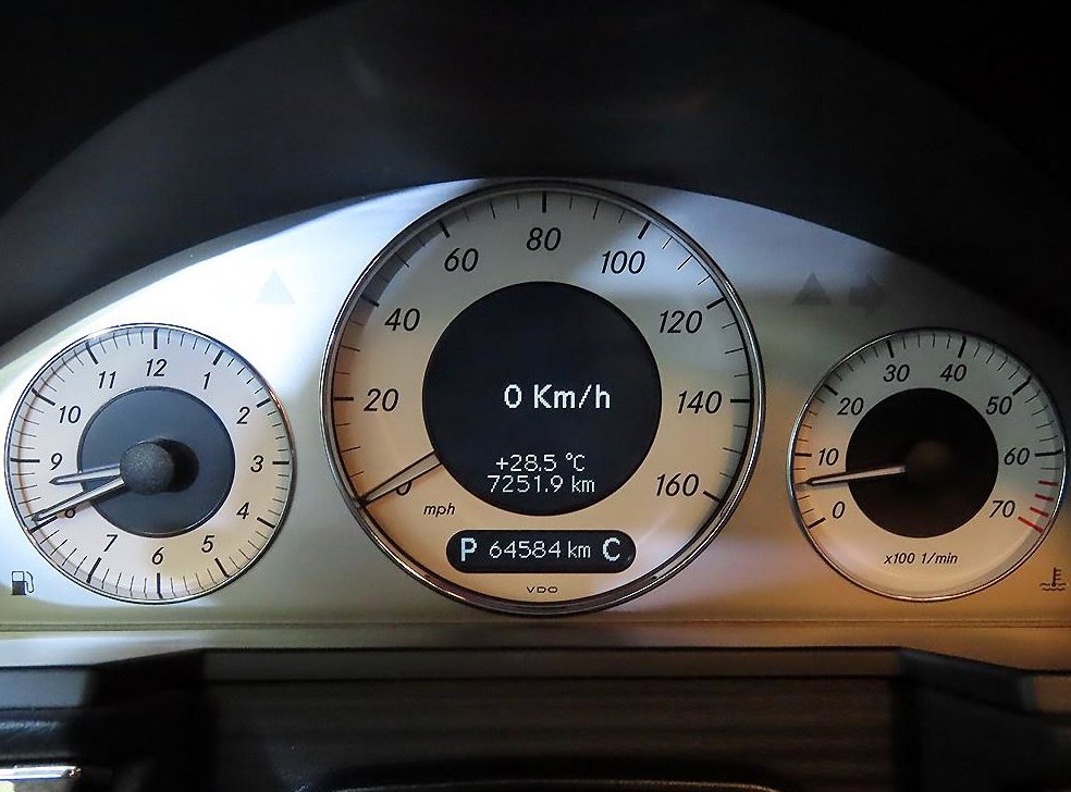 벤츠 E 클래스 E350 사진 9