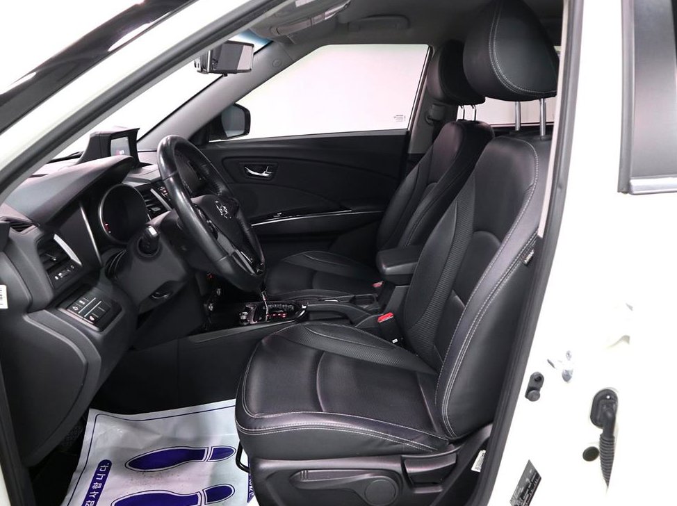 KG모빌리티(쌍용)  티볼리 가솔린 2WD 1.6 VX 사진 17