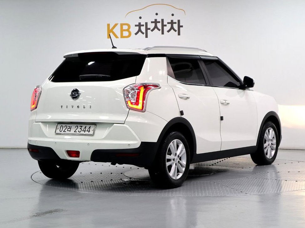 KG모빌리티(쌍용)  티볼리 가솔린 2WD 1.6 VX 사진 3