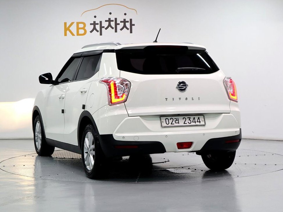 KG모빌리티(쌍용)  티볼리 가솔린 2WD 1.6 VX 사진 4