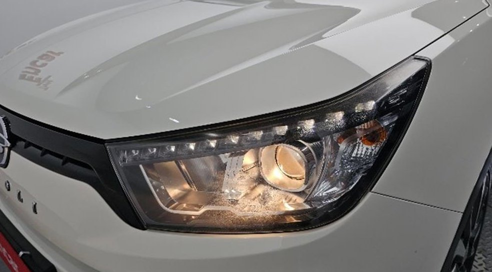 KG모빌리티(쌍용)  티볼리 디젤 2WD 1.6 VX 사진 7