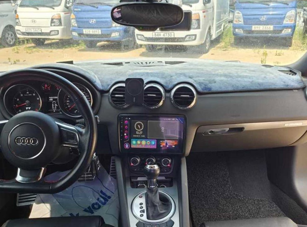 아우디 TT 2.0 TFSI 쿠페 콰트로 사진 6