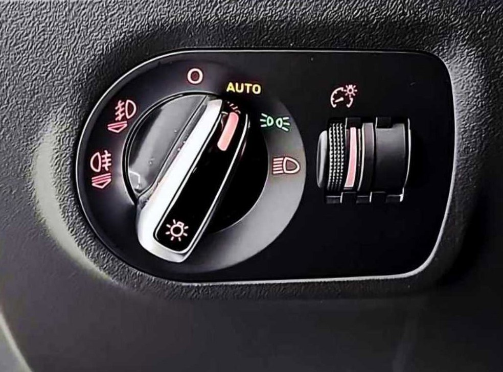 아우디 TT 2.0 TFSI 쿠페 콰트로 사진 7