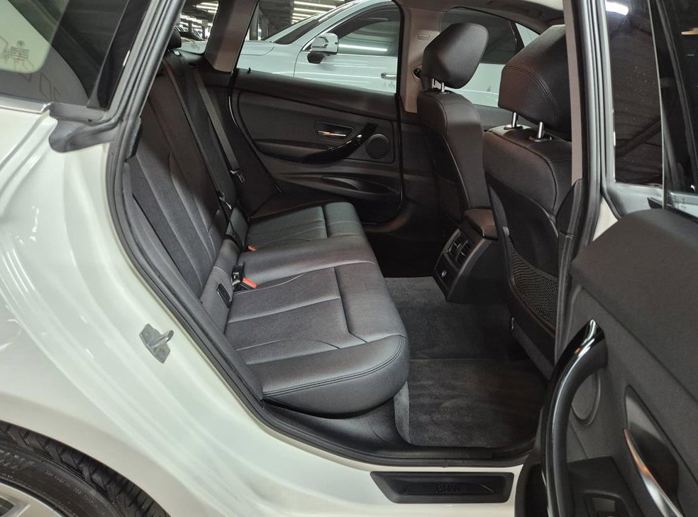 BMW 그란투리스모 GT 320D 사진 9