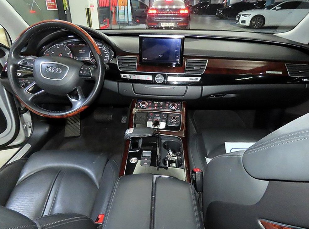 아우디 A8 3.0 TDI 콰트로 LWB 사진 10