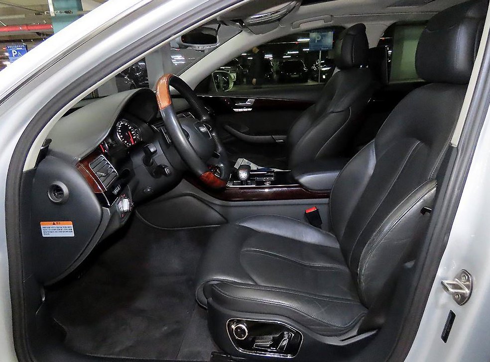 아우디 A8 3.0 TDI 콰트로 LWB 사진 6