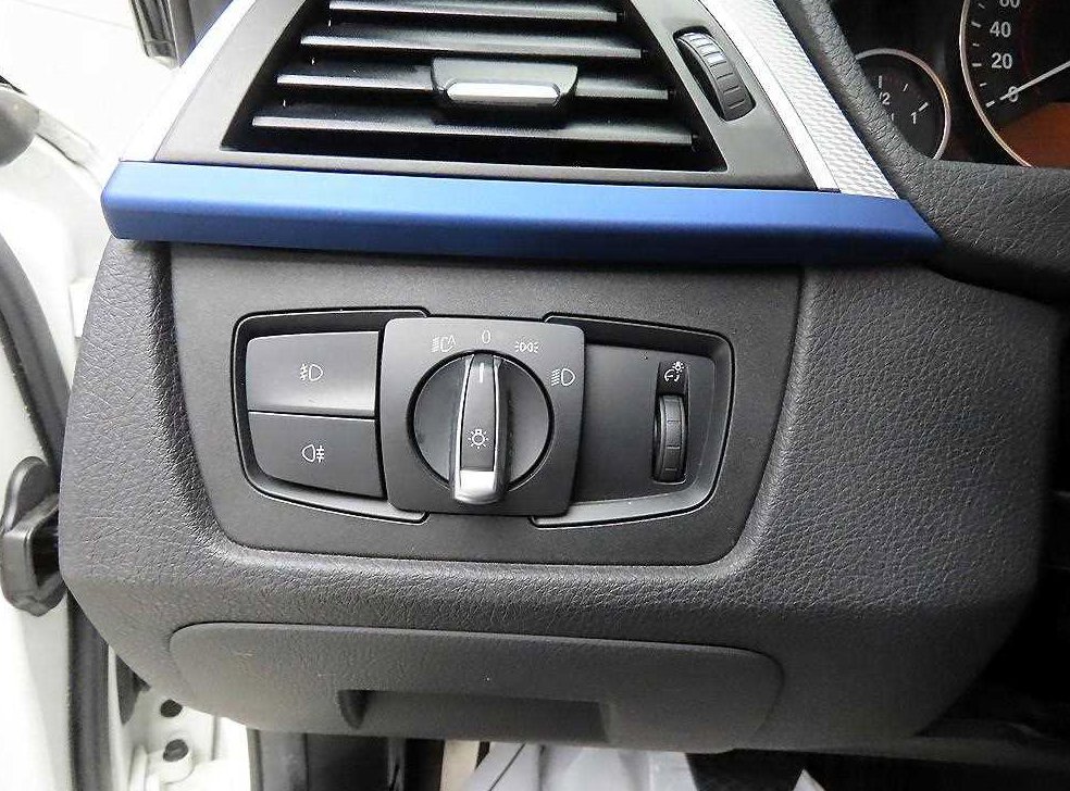 BMW 3시리즈 320d 사진 12