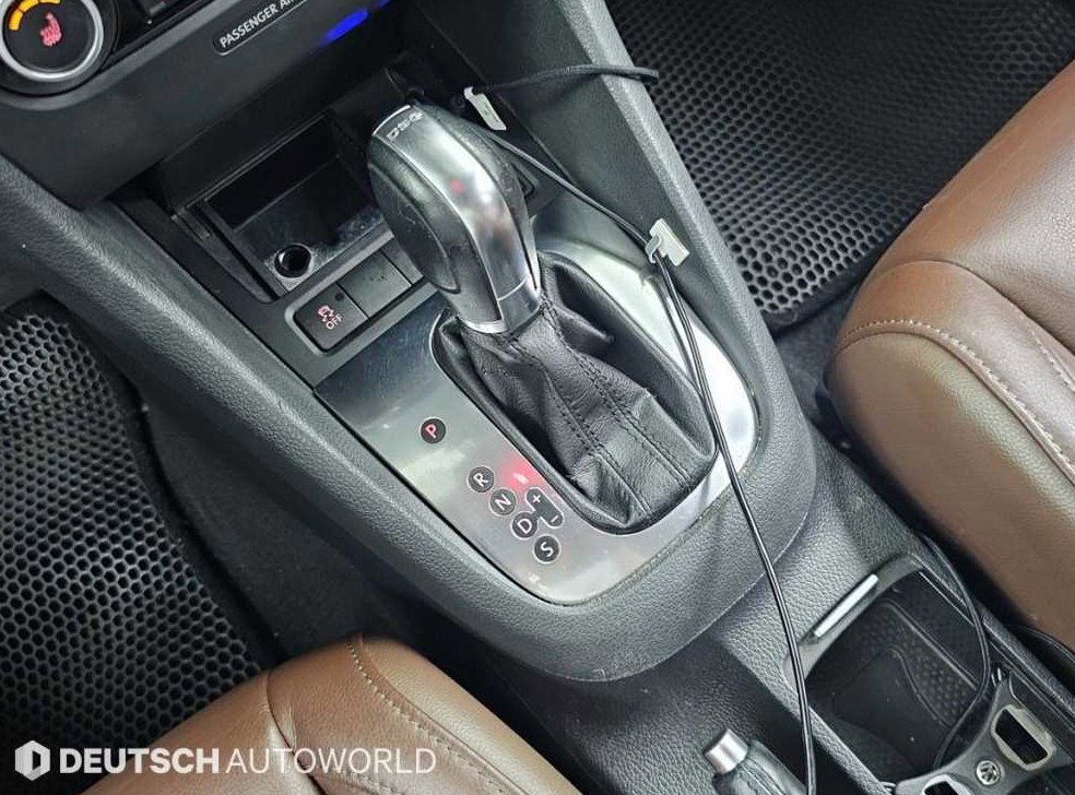 폭스바겐 골프 2.0 TDI 사진 9