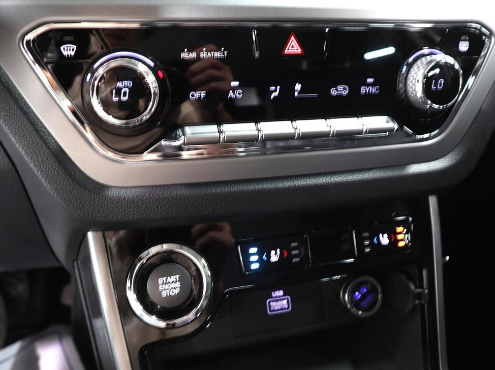 KG모빌리티(쌍용)  코란도 4WD 가솔린 1.5 C7 사진 13