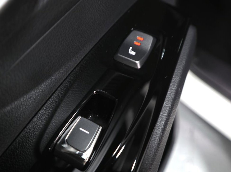 KG모빌리티(쌍용)  코란도 4WD 가솔린 1.5 C7 사진 17