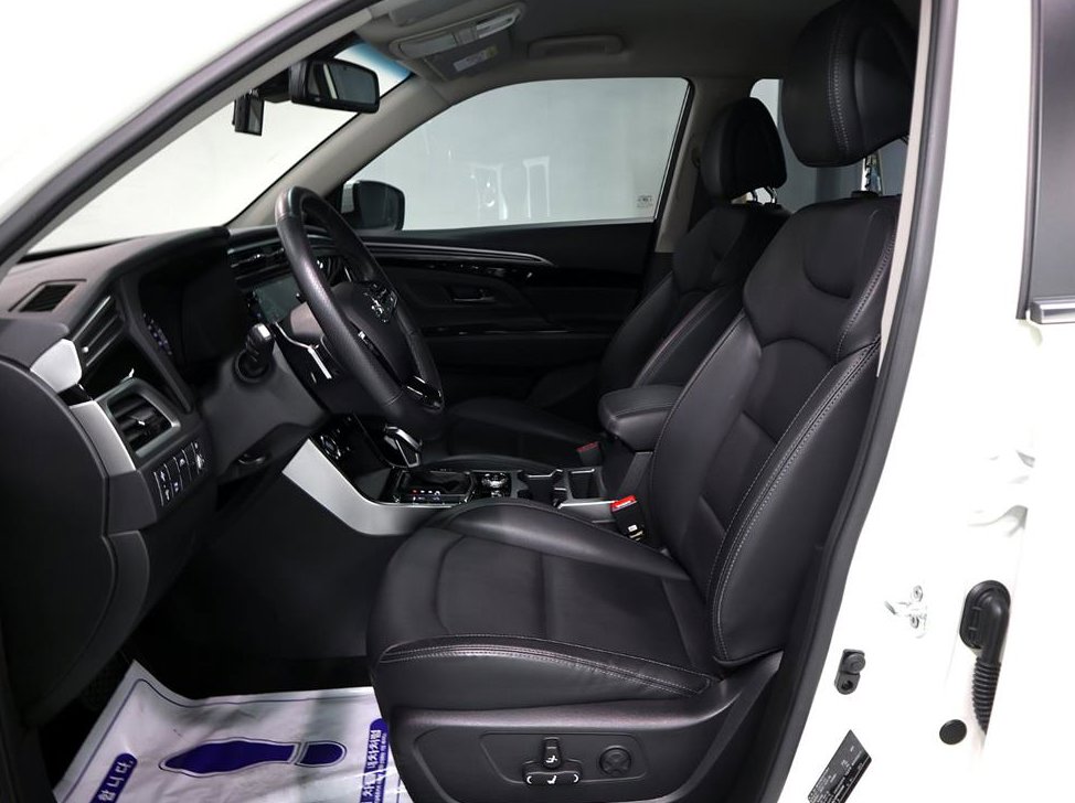 KG모빌리티(쌍용)  코란도 4WD 가솔린 1.5 C7 사진 9