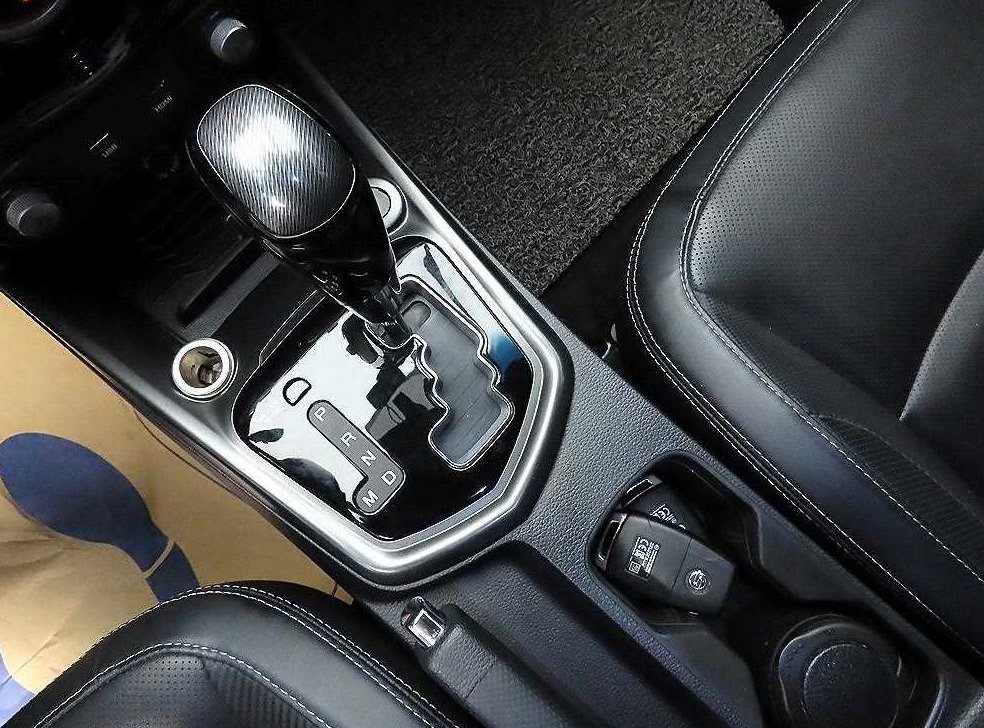 KG모빌리티(쌍용)  티볼리 디젤 4WD 1.6 LX 사진 10