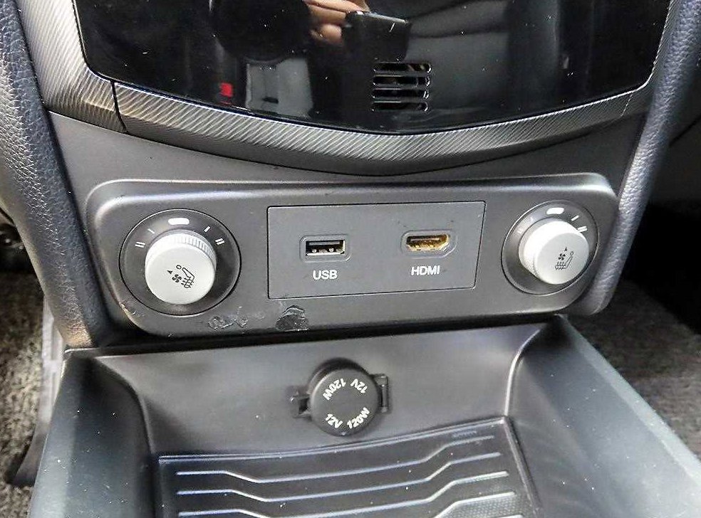 KG모빌리티(쌍용)  티볼리 디젤 4WD 1.6 LX 사진 12