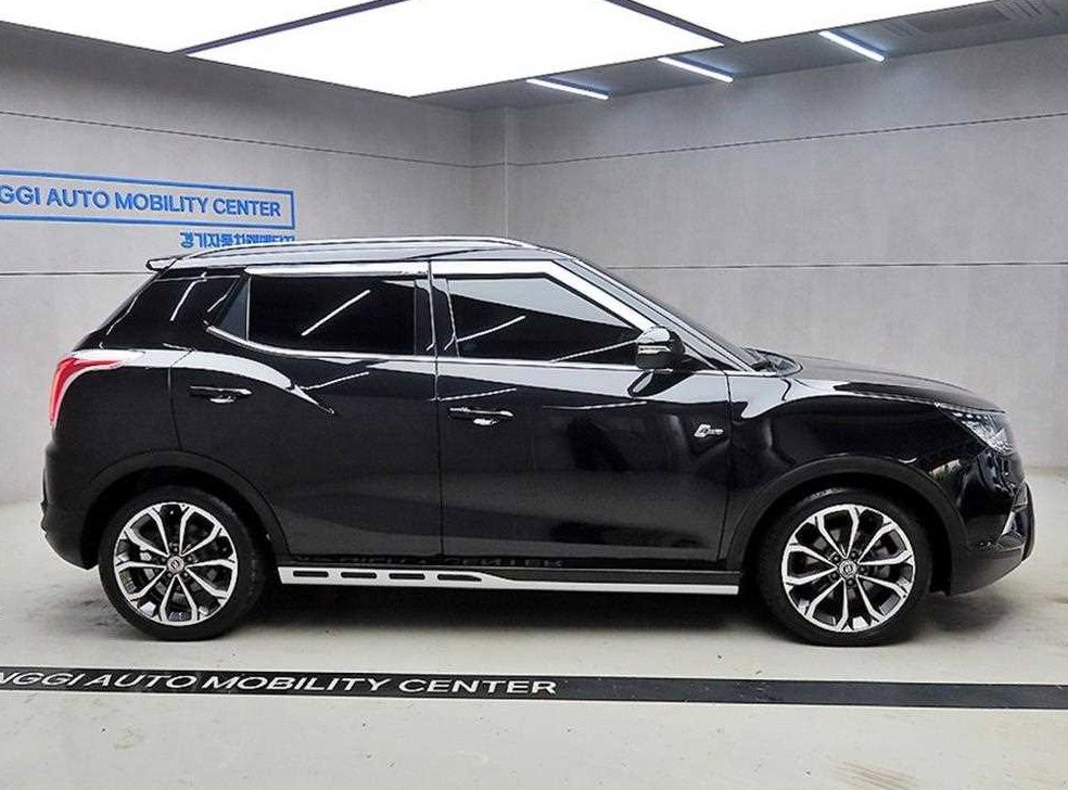 KG모빌리티(쌍용)  티볼리 디젤 4WD 1.6 LX 사진 2