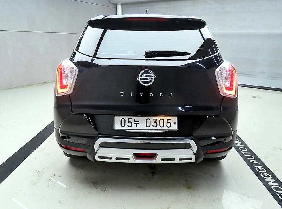 KG모빌리티(쌍용)  티볼리 디젤 4WD 1.6 LX 사진 3