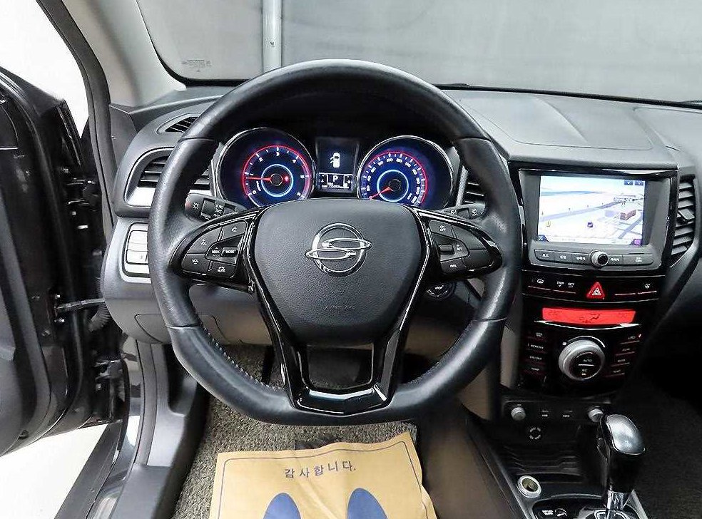 KG모빌리티(쌍용)  티볼리 디젤 4WD 1.6 LX 사진 9