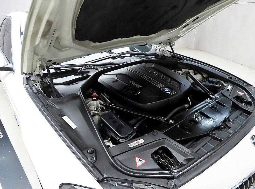 BMW 5시리즈 520d 사진 19