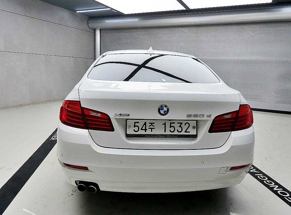 BMW 5시리즈 520d 사진 3