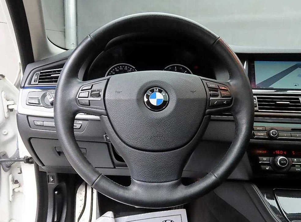 BMW 5시리즈 520d 사진 9