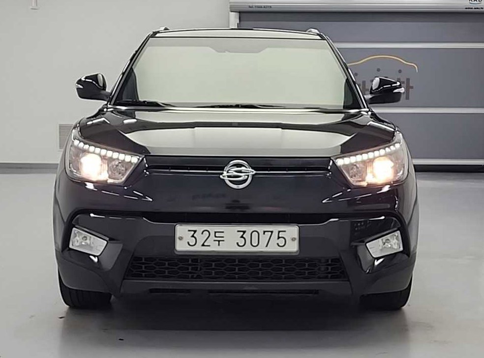 KG모빌리티(쌍용)  티볼리 가솔린 2WD 1.6 LX 사진 2