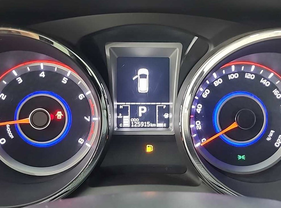 KG모빌리티(쌍용)  티볼리 가솔린 2WD 1.6 LX 사진 6