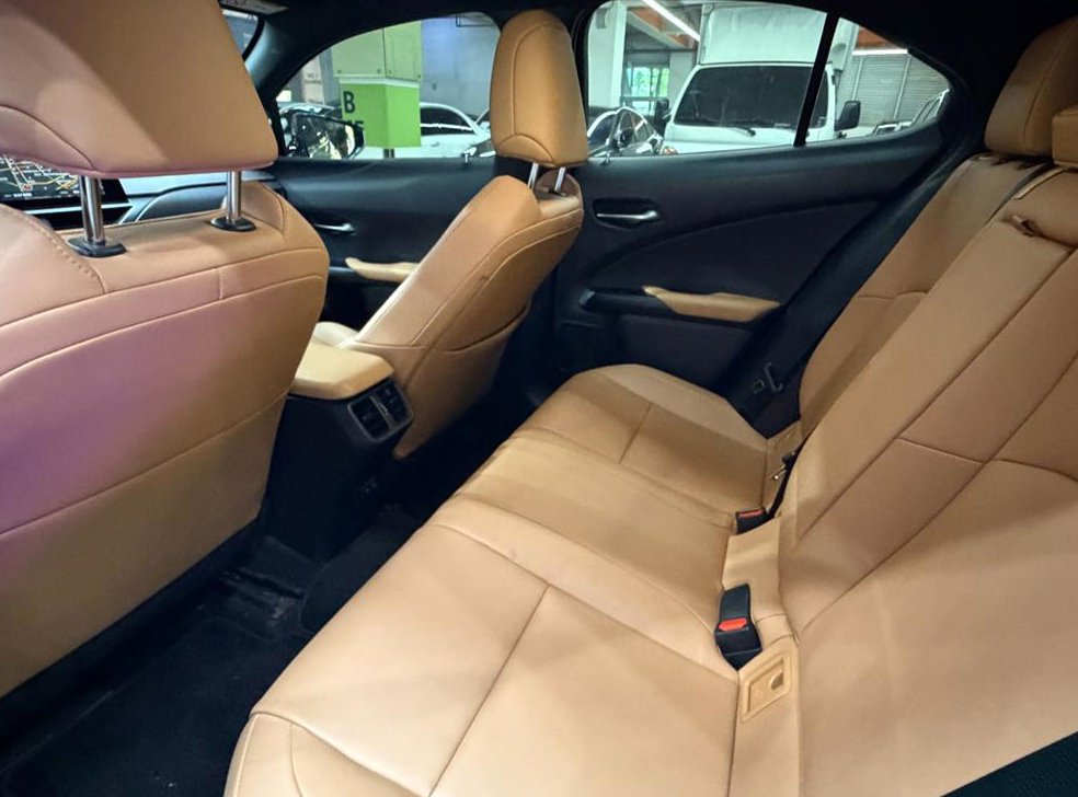 렉서스 UX 2.0 2WD 사진 7