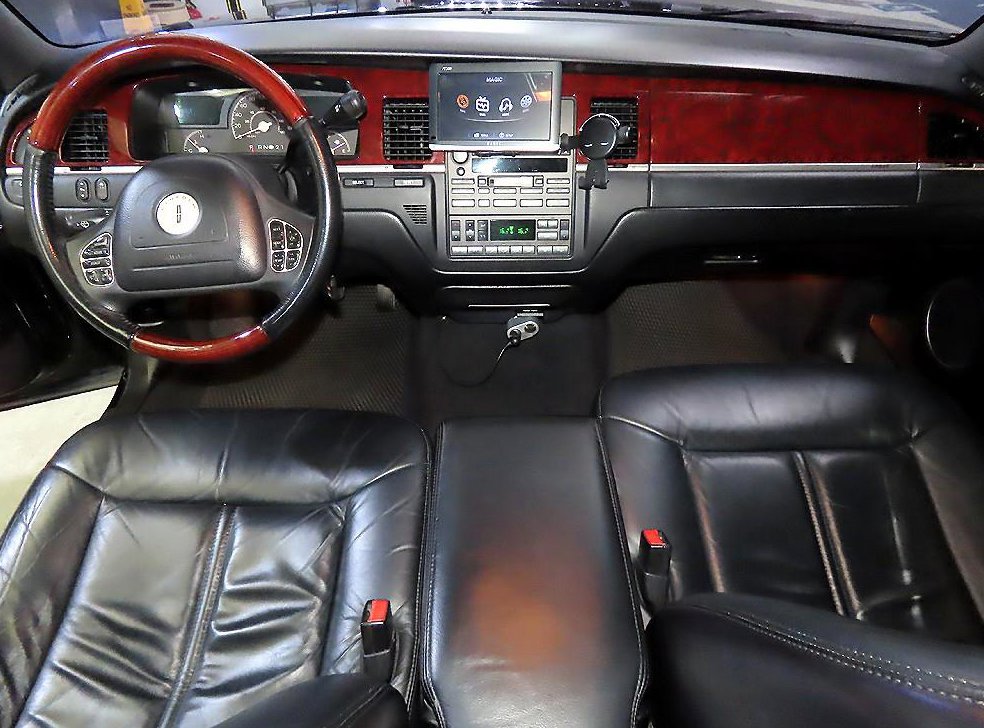 링컨 타운카 4.6 V8 사진 10