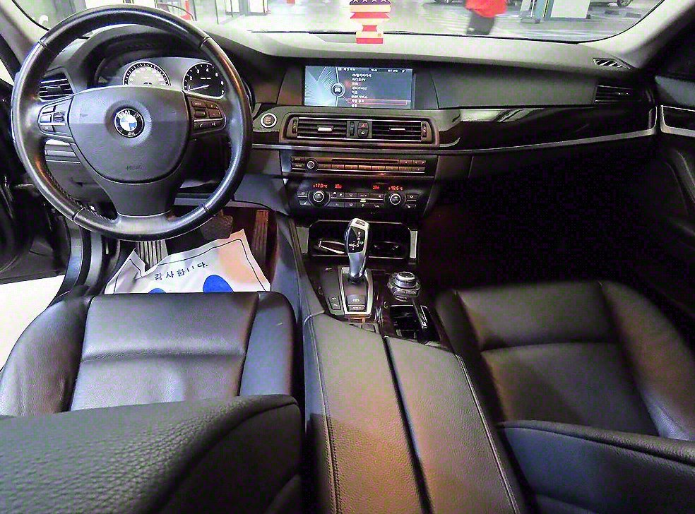 BMW 5시리즈 528i 사진 10