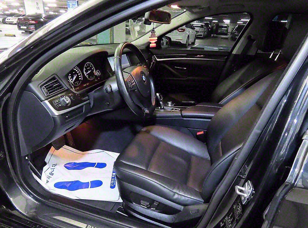 BMW 5시리즈 528i 사진 6