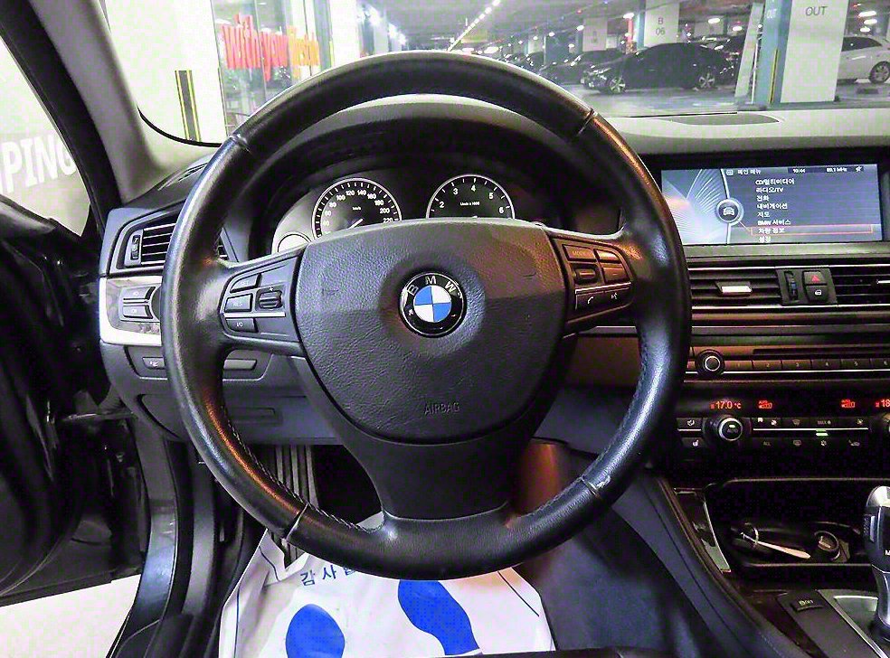 BMW 5시리즈 528i 사진 8