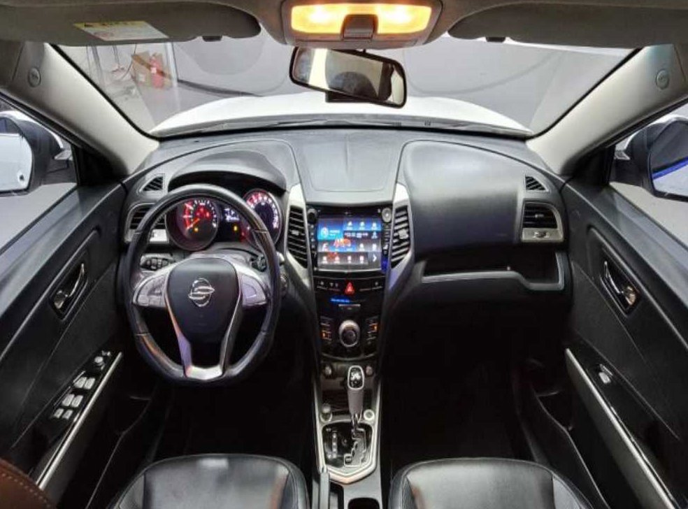 KG모빌리티(쌍용)  티볼리 가솔린 2WD 1.6 VX 사진 13