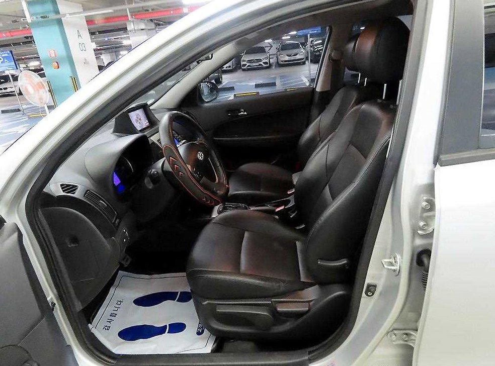 현대 i30 1.6 VVT 사진 6