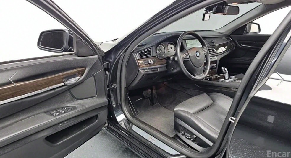 BMW 7시리즈 750 사진 8