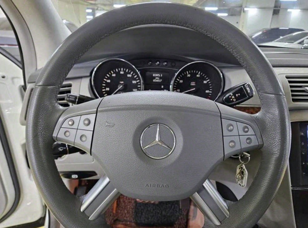 벤츠 R 클래스 R500 4MATIC 사진 19