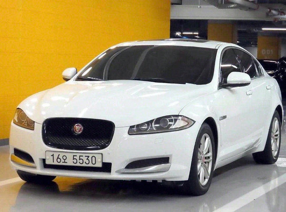 재규어 XF 3.0 D 사진 2
