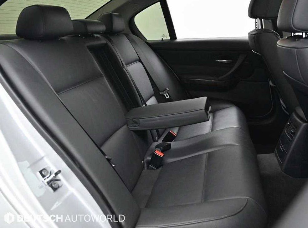 BMW 3시리즈 335i 세단 사진 12