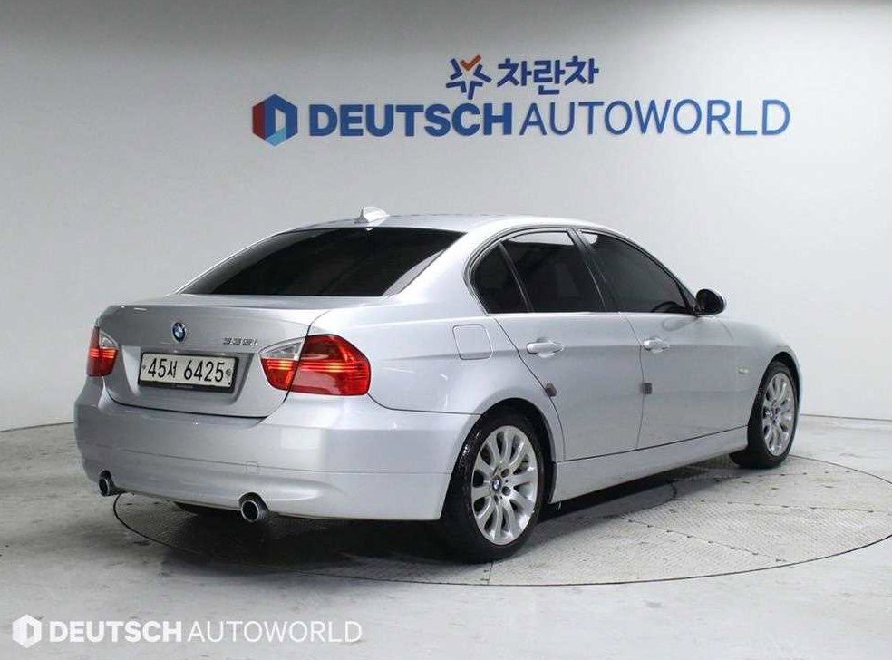 BMW 3시리즈 335i 세단 사진 2