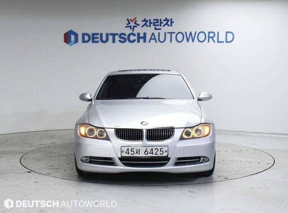 BMW 3시리즈 335i 세단 사진 3