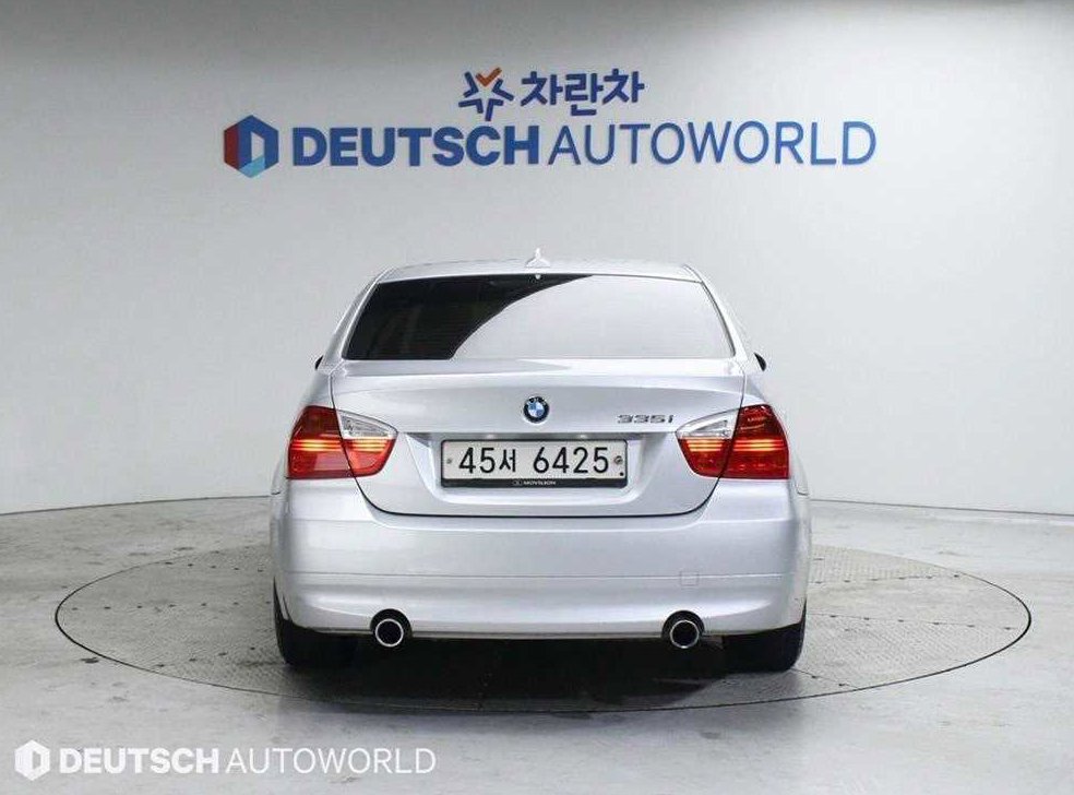 BMW 3시리즈 335i 세단 사진 4