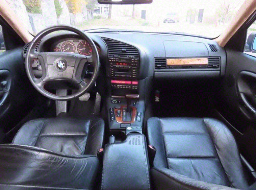 BMW 3시리즈 323I 세단 사진 16