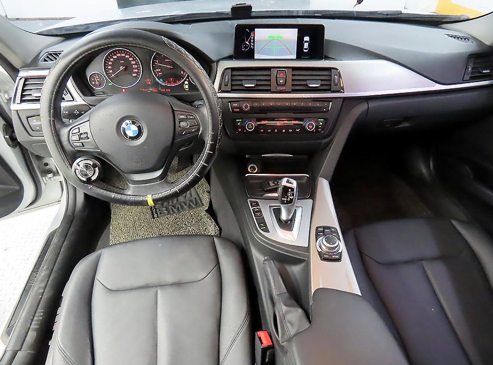 BMW 3시리즈 320d 사진 7