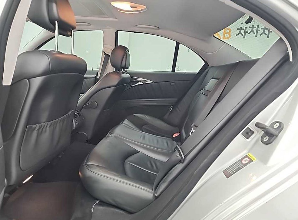 벤츠 E 클래스 E350 4MATIC 사진 12