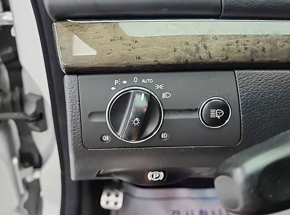 벤츠 E 클래스 E350 4MATIC 사진 17