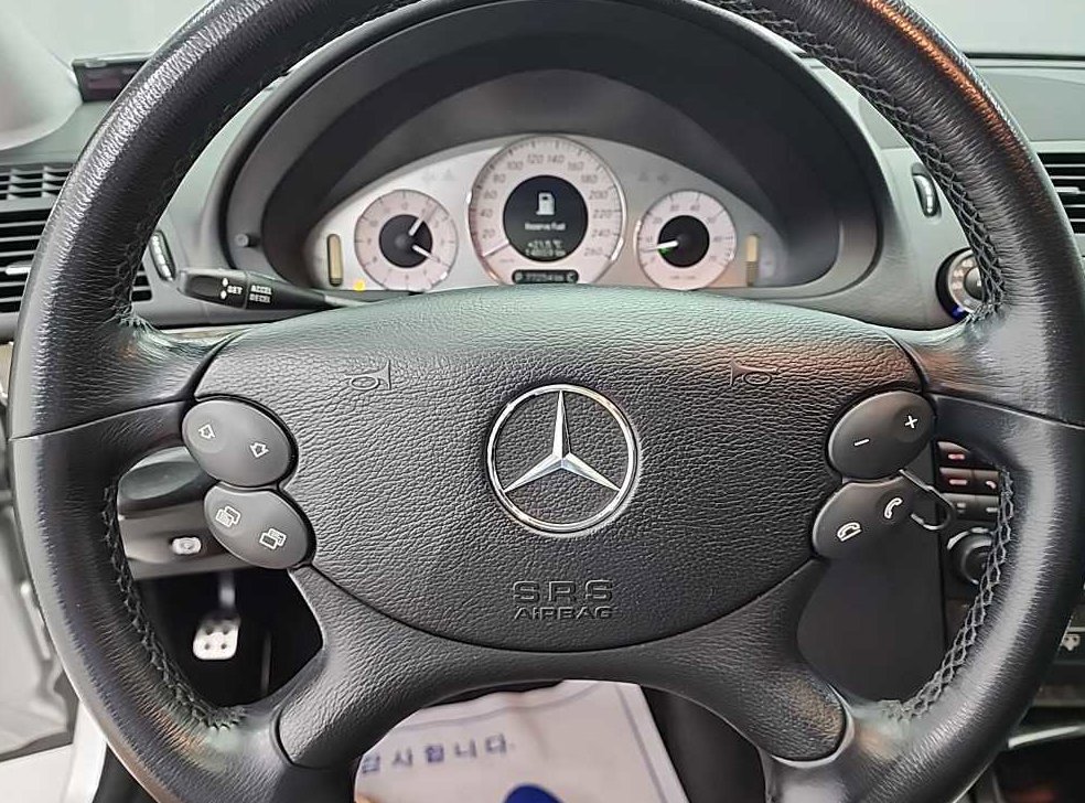벤츠 E 클래스 E350 4MATIC 사진 9