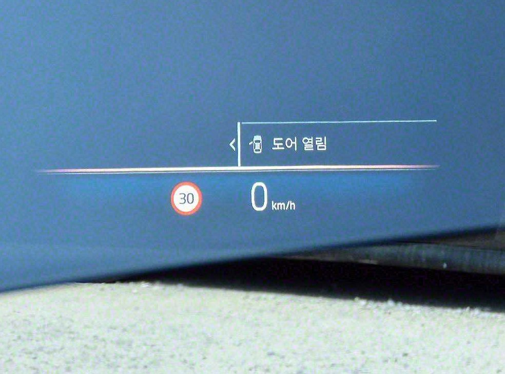 BMW 5시리즈 520i 사진 10