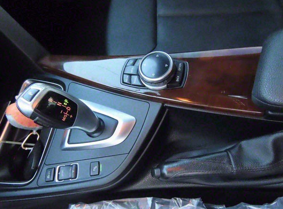 BMW 3시리즈 320d 사진 14
